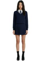 THE CLASSIC V-NECK SWEATER NAVY