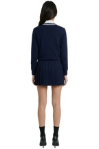 THE CLASSIC V-NECK SWEATER NAVY