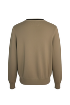 THE CLASSIC V-NECK SWEATER OATS LATTE