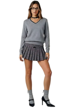 THE CLASSIC V-NECK SWEATER MEDIUM GREY