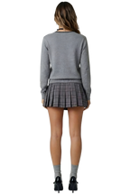 THE CLASSIC V-NECK SWEATER MEDIUM GREY